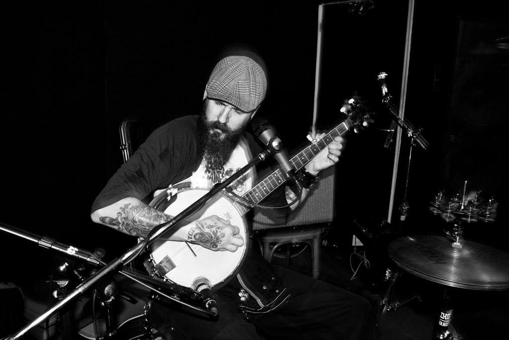 2015-05-02_AcoustaNoir-04