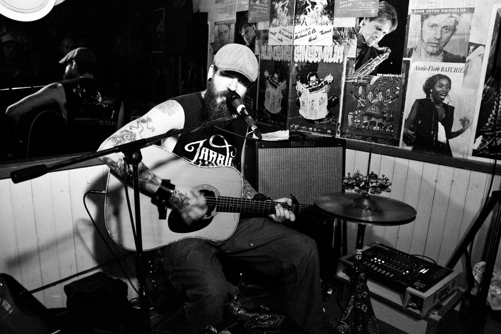 2015-05-22_AcoustaNoir-01