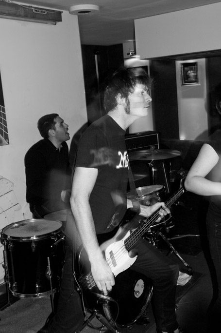2011-04-17_FlyingOver-02